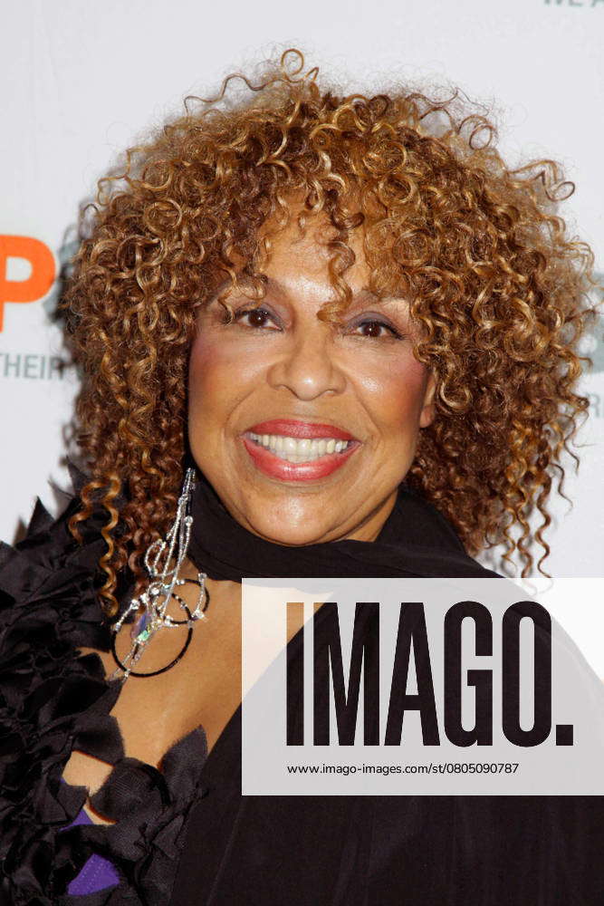 Podep R&b : Legendary pop R&B vocalist ROBERTA FLACK, who was launched to stardom ...