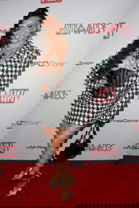 Cherie Deville Stock Photos – High-Quality Images for Licensing | IMAGO